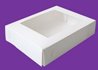 Caja contenedor con tapa integrada con ventana